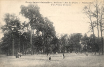 École Sainte-Geneviève, Ancienne "Rue des Postes" - Versailles - Une Pelouse de Tennis. Édition J. David - E. Vallois, Paris