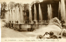 Versailles.- Le parc, bassin de Neptune.