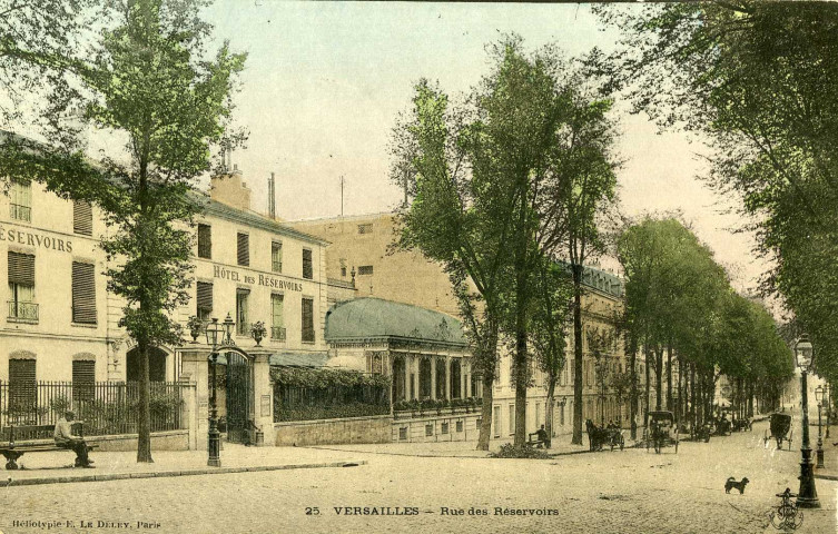 Versailles - Rue des Réservoirs. Héliotypie E. Le Deley, Paris