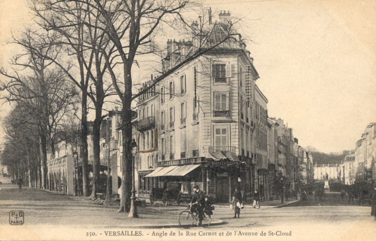 Versailles - Angle de la Rue Carnot et de l'Avenue de St-Cloud. P.D., Paris