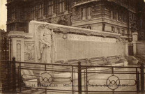 Versailles - Monument aux Morts de la guerre 1914-1918. F. David, 21 rue des Réservoirs, Versailles