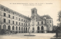 École Sainte-Geneviève, Ancienne "Rue des Postes" - Versailles - Le Perron d'Honneur et le Clocher. Édition J. David - E. Vallois, Paris