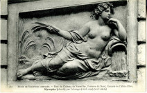 Musée de sculpture comparée - Parc du Château de Versailles - Parterre du Nord, Cascade de l'Allée d'Eau Nymphe (plomb), par Lehongre (1628-1690) (XVIIème siècle). N.D. Phot.
