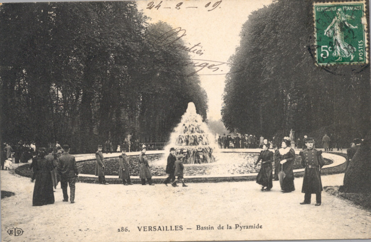 Versailles - Bassin de la Pyramide. E.L.D.