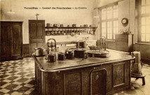 Versailles - Couvent des Franciscaines - La cuisine. Cliché H. Bessard, Versailles