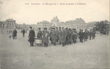 Versailles - La Musique du 1er Génie de retour à la Caserne. A. Bourdier, impr.-édit., Versailles