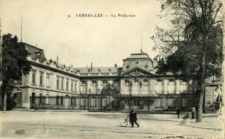 Versailles - La Préfecture. Imp. E. Le Deley, Paris