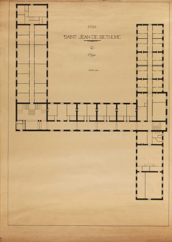 Ecole Saint-Jean de Béthune. Deuxième étage.