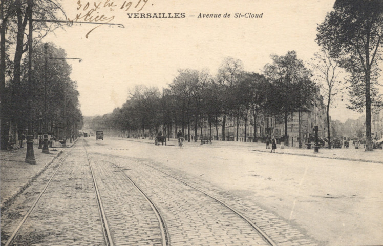 Versailles - Avenue de Saint-Cloud. Mme Moreau, édit., Versailles