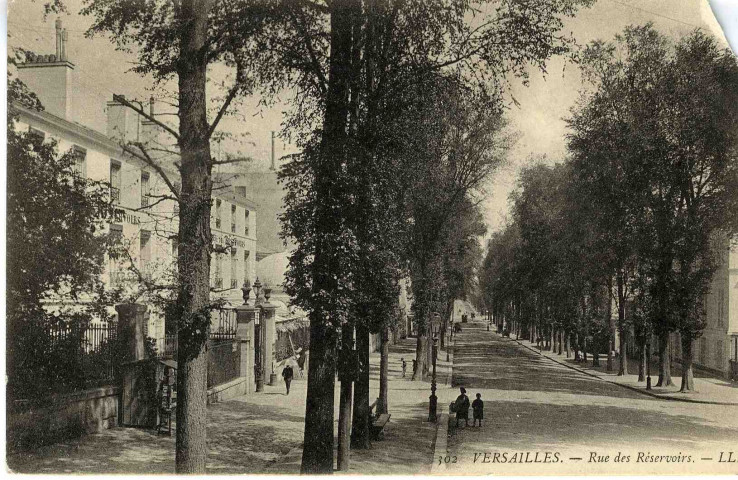 Versailles - Rue des Réservoirs.