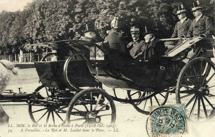 MM. le Roi et la Reine d'Italie à Paris (14-18 oct. 1903). A Versailles. Le Roi et M. Loubet dans le parc.ParisL'Imprimerie Nouvelle Photographique