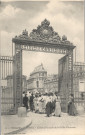 Versailles - Château - Entrée principale de la Grille d'honneur. P.Helmlinger & Cie, imp. phot., Nancy