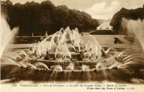 Versailles.- Parc de Versailles, le jour des Grandes eaux, bassin de Latone.