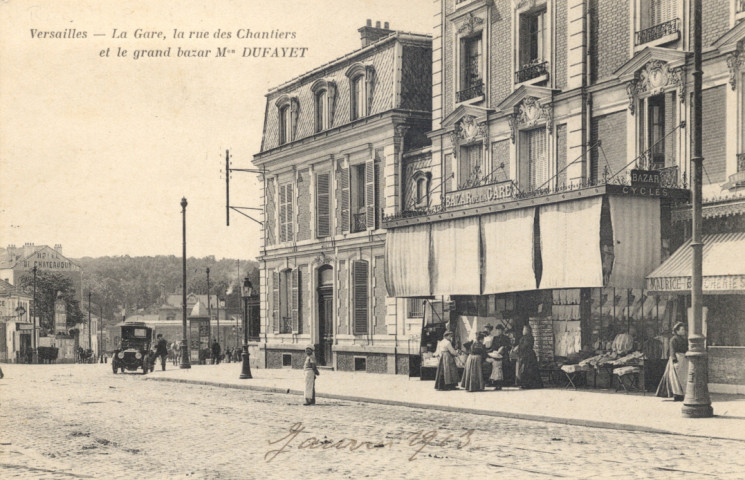 Versailles - La Gare, la rue des Chantiers et le grand Bazar Dufayet. Héliotypie Bourdier et Faucheux, Versailles