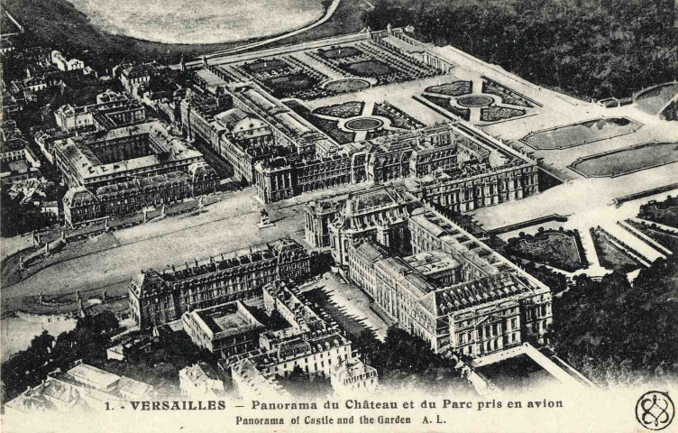 Versailles - Panorama du Château et du Parc pris en avion. A. L.