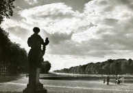 Versailles (Seine-et-Oise) - Jardins du Palais - Bassins d'Apollon et Grand Canal. Yvon, Paris