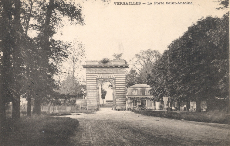 Versailles - La Porte Saint-Antoine.
