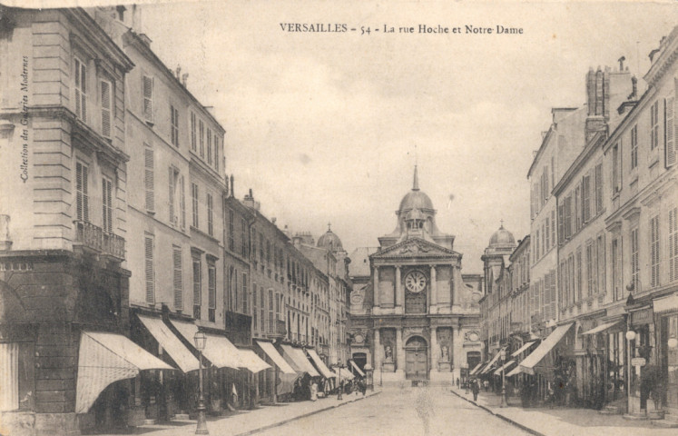 Versailles - La rue Hoche et Notre-Dame. Collection des Galeries Modernes