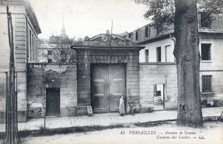 Versailles - Avenue de Sceaux - Caserne des Coches. Lévy Fils et Cie, Paris