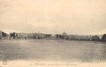 Versailles - La Place d'Armes - Les Trois Avenues. P.D., Paris