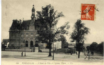 Versailles. L'Hôtel de Ville et l'avenue Thiers.