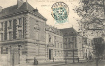 Versailles - Le Palais de Justice. Cliché Georges, Collection des Galeries Modernes