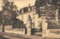 Grille d'entrée - La Villa de convalescence de la rue Montebello - 15, rue Montebello - Versailles. A. Bourdier, Versailles