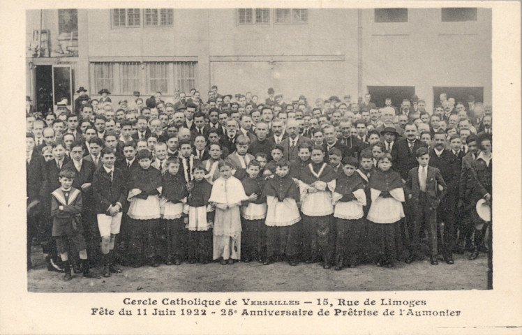 Cercle Catholique de Versailles - 15 rue de Limoges - Fête du 11 juin 1922 - 25e Anniversaire de prêtrise de l'Aumônier. A. Bourdier, Versailles