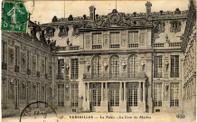 Versailles - Le Palais - La Cour de Marbre. E.L.D.