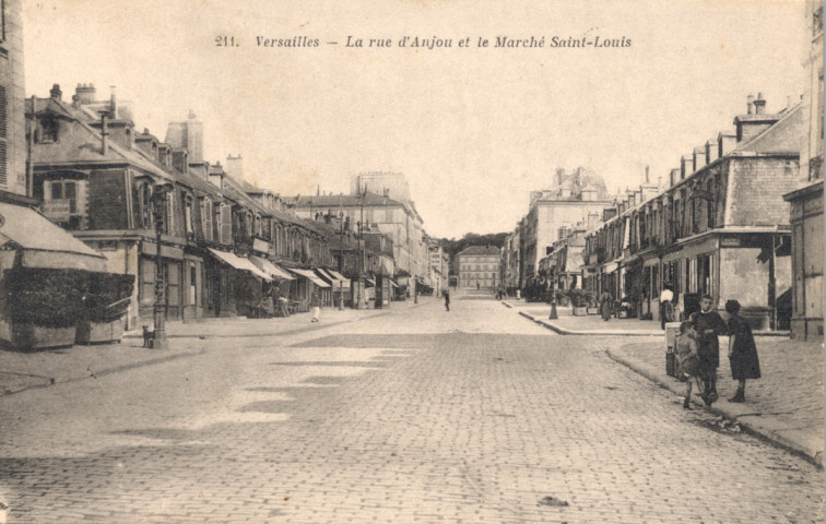 Versailles - La Rue d'Anjou et le Marché Saint-Louis. Impr. Edia, Versailles