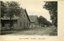 Camp de Satory - Versailles - Allée centrale.