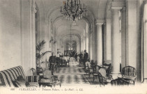 Versailles - Trianon Palace - Le Hall. L.L.