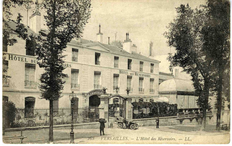 Versailles. L'hôtel des Réservoirs.