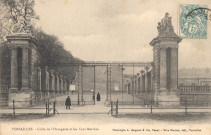 Versailles - Grille de l'Orangerie et les Cent Marches. Phototypie A. Bergeret et Cie, Nancy, Mme Moreau, Versailles