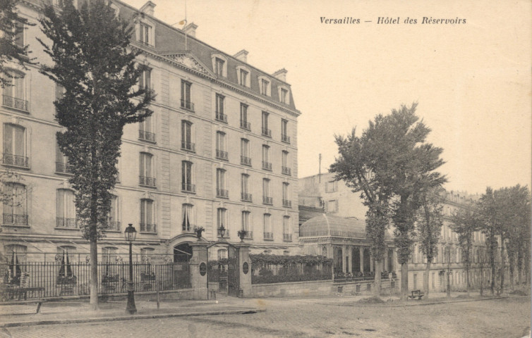 Versailles - Hôtel des Réservoirs. Héliotypie Bourdier et Faucheux, Versailles