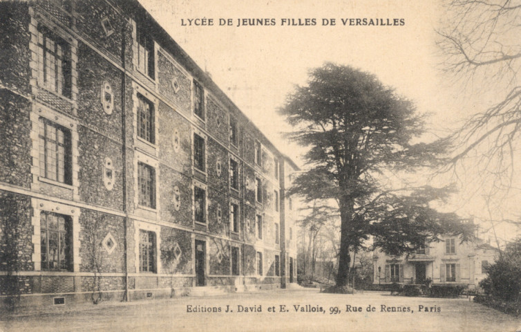 Lycée de Jeunes Filles de Versailles. Éditions J.David et E.Vallois, 99 rue de Rennes, Paris