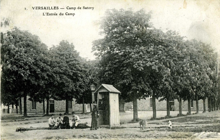 Versailles - Camp de Satory - L'Entrée du camp. Imp. E. Le Deley, Paris