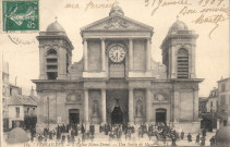 Versailles - Église Notre-Dame - Une Sortie de Messe. L.L.