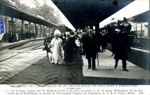Réception de S. M. la Reine et du Prince Royal de Hollande à Versailles (3 juin 1912) - Le cortège conduit par M. Mollard arrive à la gare, en avant S. M. la Reine Wilhelmine, M. le Président de la République, en arrière le Vice-Amiral Fouques de Jonquières, S. A. R. le Prince Henri. ND Photo