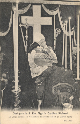 Obsèques de S. Em. Mgr. le Cardinal Richard - Le Corps exposé à la Vénération des Fidèles (30 et 31 janvier 1908). ND Phot