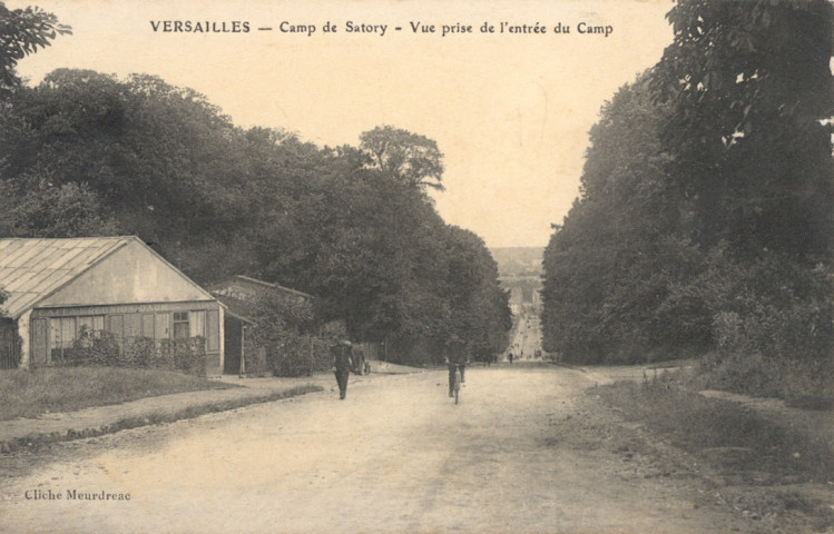 Versailles - Camp de Satory - Vue prise de l'entrée du camp. Cliché Meurdréac