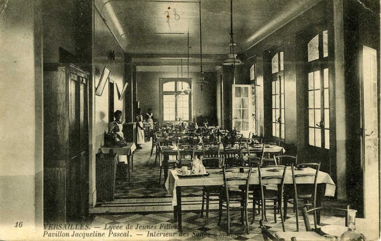 Versailles - Lycée de jeunes filles - Pavillon Jacqueline Pascal - Intérieur des salles à manger.