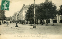 Versailles - La rue de la Paroisse et la place du marché. Héliotypie A. Bourdier et Faucheux, Versailles