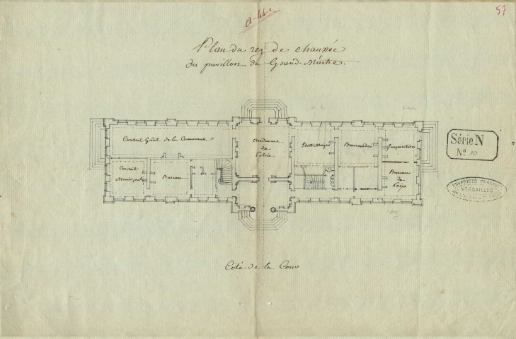 Acquisition de l'Hôtel de Ville par la municipalité.