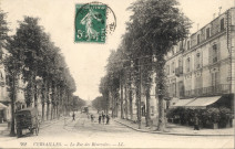 Versailles - La Rue des Réservoirs. L.L.