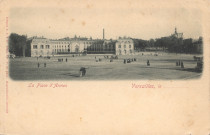 La place d'Armes - Versailles. P.S. à D. Erika