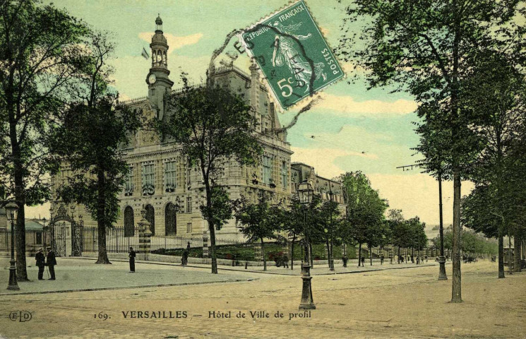 Versailles - Hôtel de ville de profil. E.L.D.