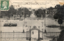 Versailles - Rue St-Pierre - Vue prise de l'Hôtel de Ville. L.R.