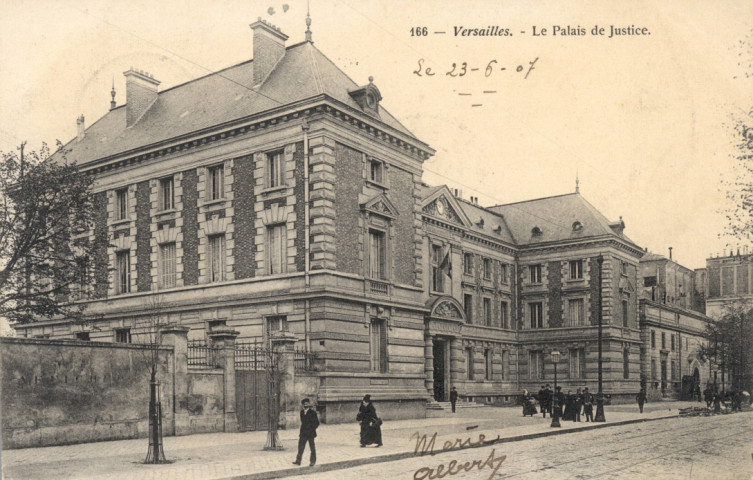 Versailles - Le Palais de Justice.