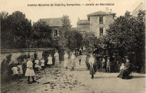 Institut Blanche de Castille, Versailles - Jardin de Récréation.